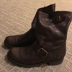 Frye boots, Brown